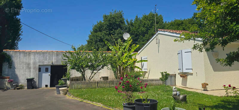 Maison à CHANIERS