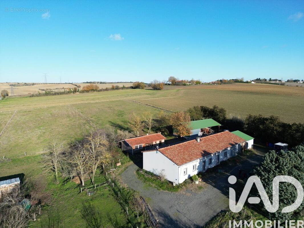 Photo 1 - Maison à SAINT-LEON