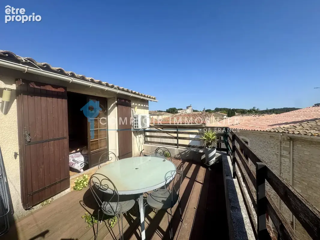 En exclusivité Vergèze Maison de village d'environ 120 m2 hab 3 chambres et toit terrasse - photo 3