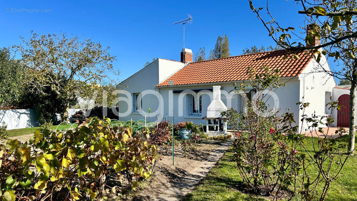 Maison à LE PERRIER