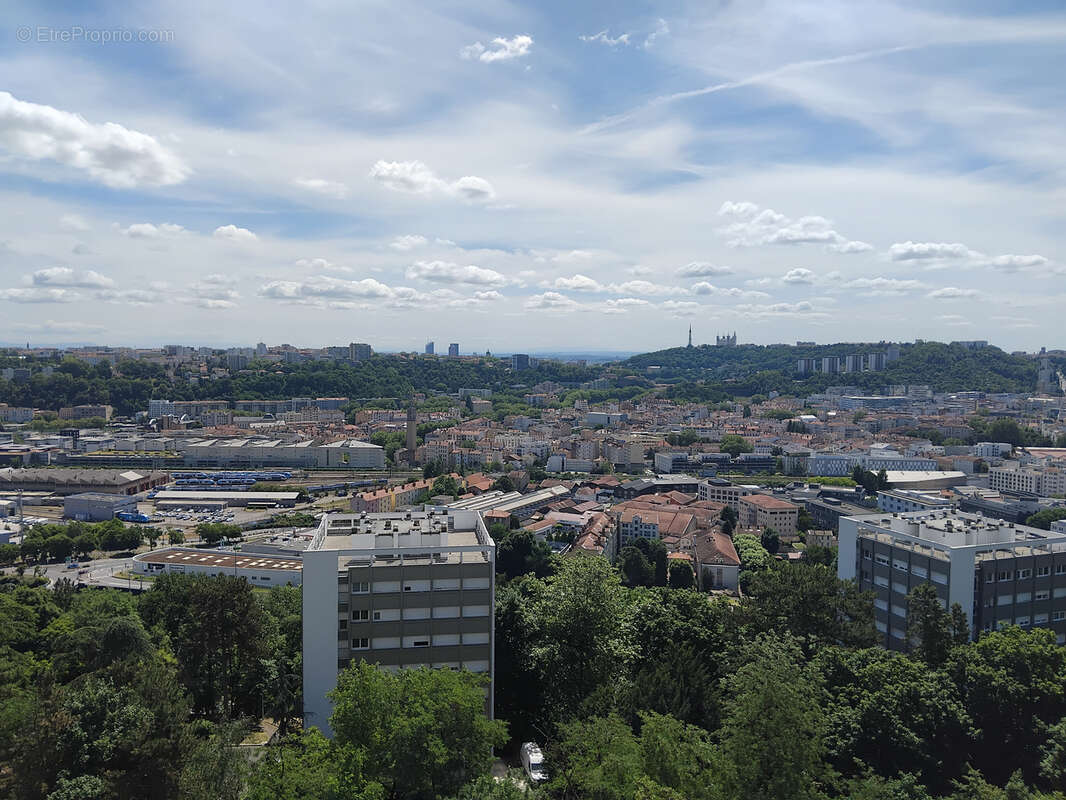 Appartement à LYON-9E