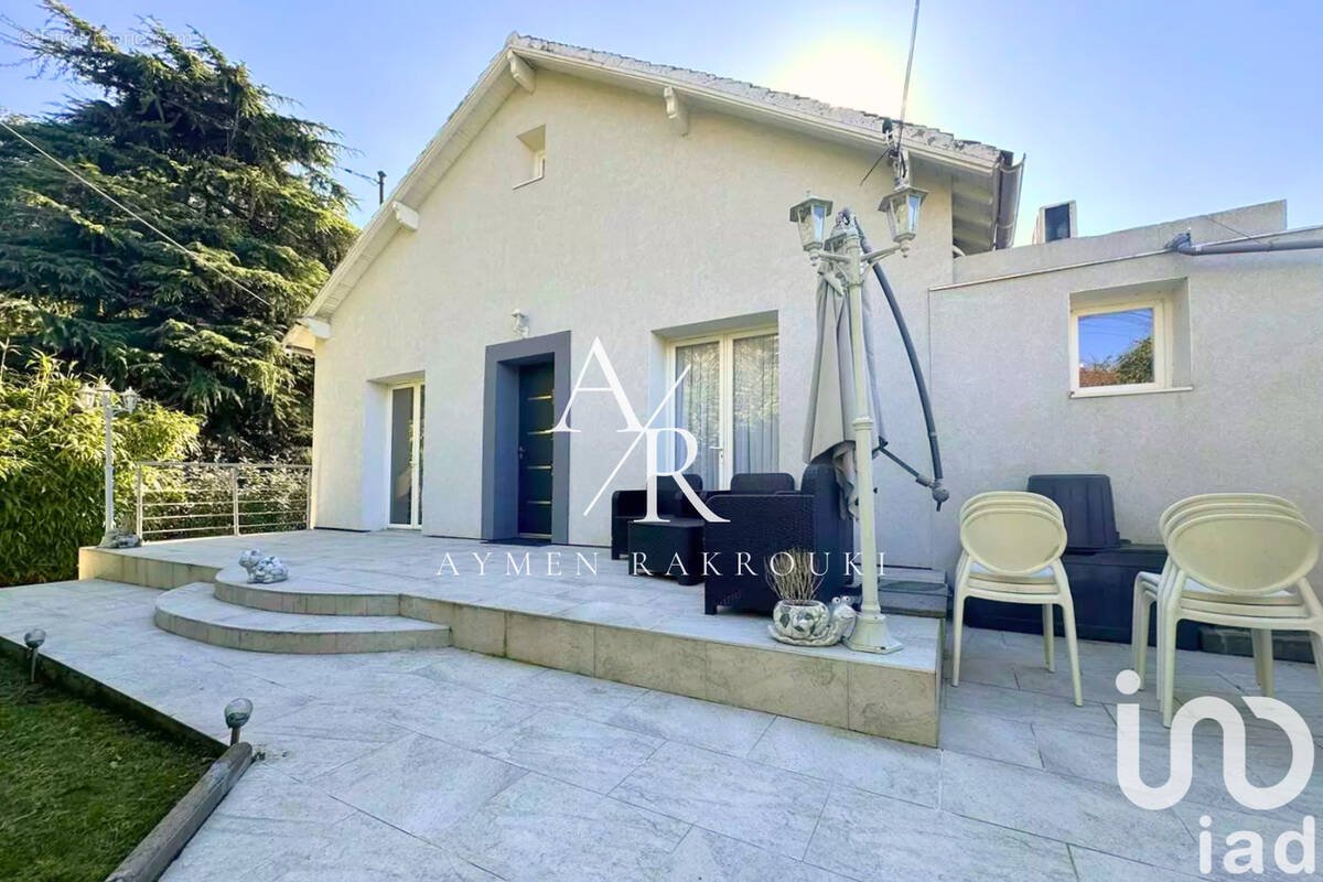 Photo 1 - Maison à MONTIGNY-LES-CORMEILLES