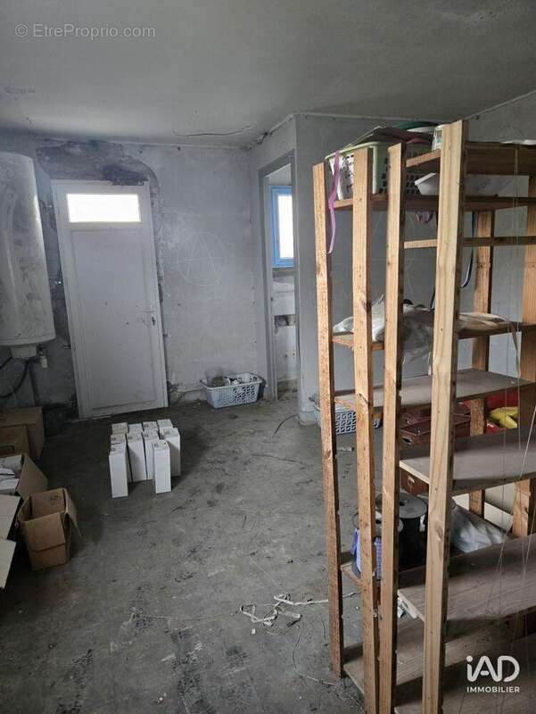 Photo 2 - Commerce à MORNAC