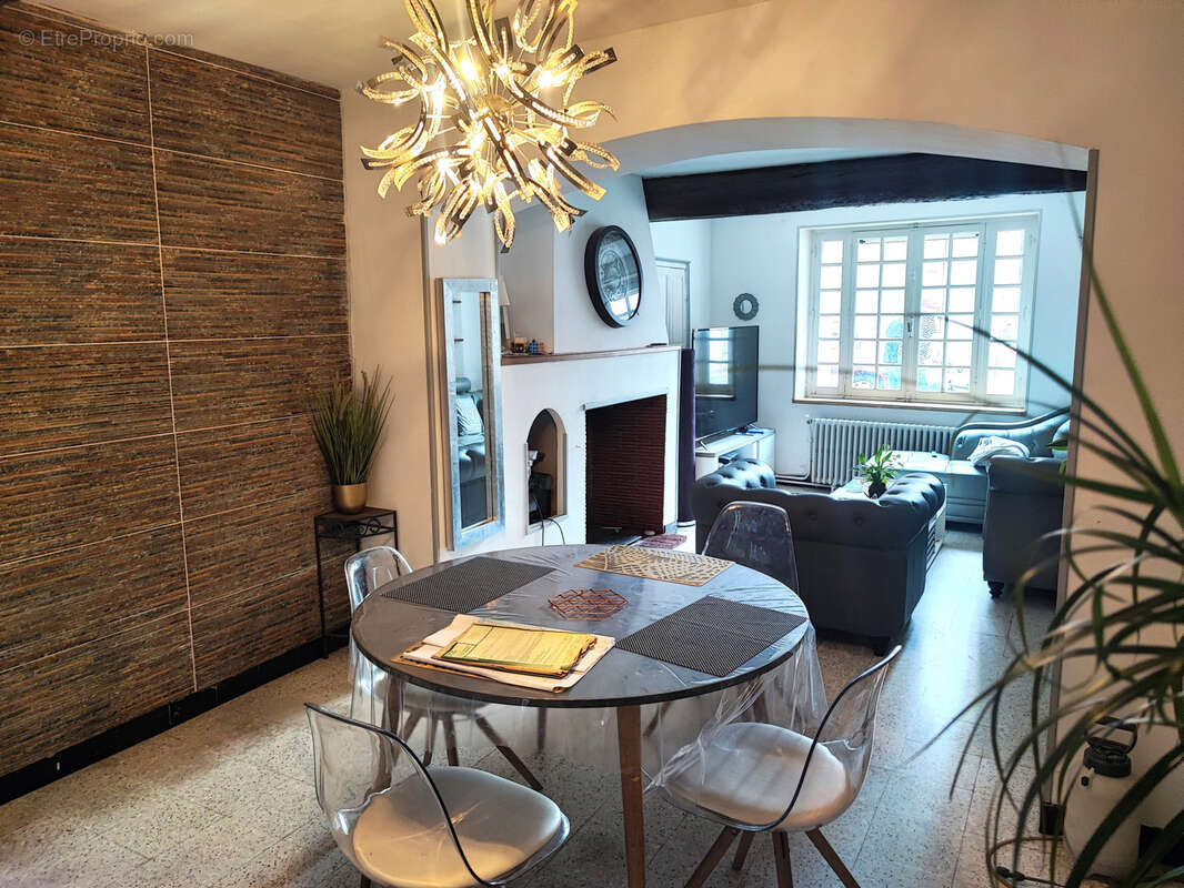 Maison à LA REDORTE