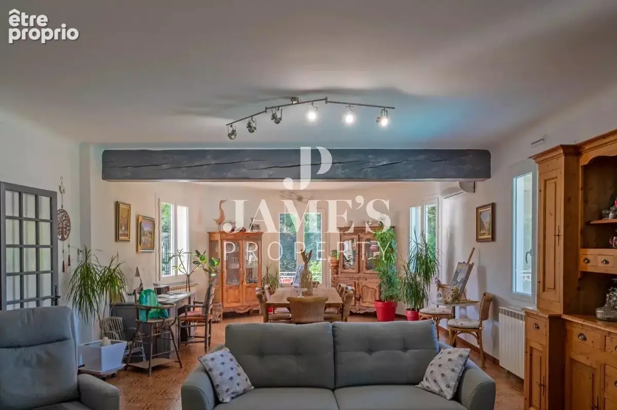 Maison 4 pièces 130 m² à vendre à Saint-Etienne-Du-Gres (13103) - photo 6