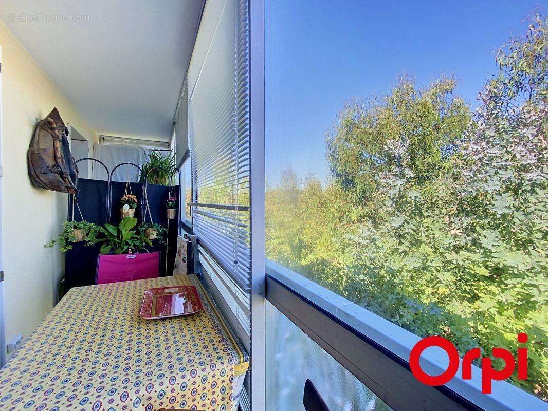 Appartement à SIX-FOURS-LES-PLAGES