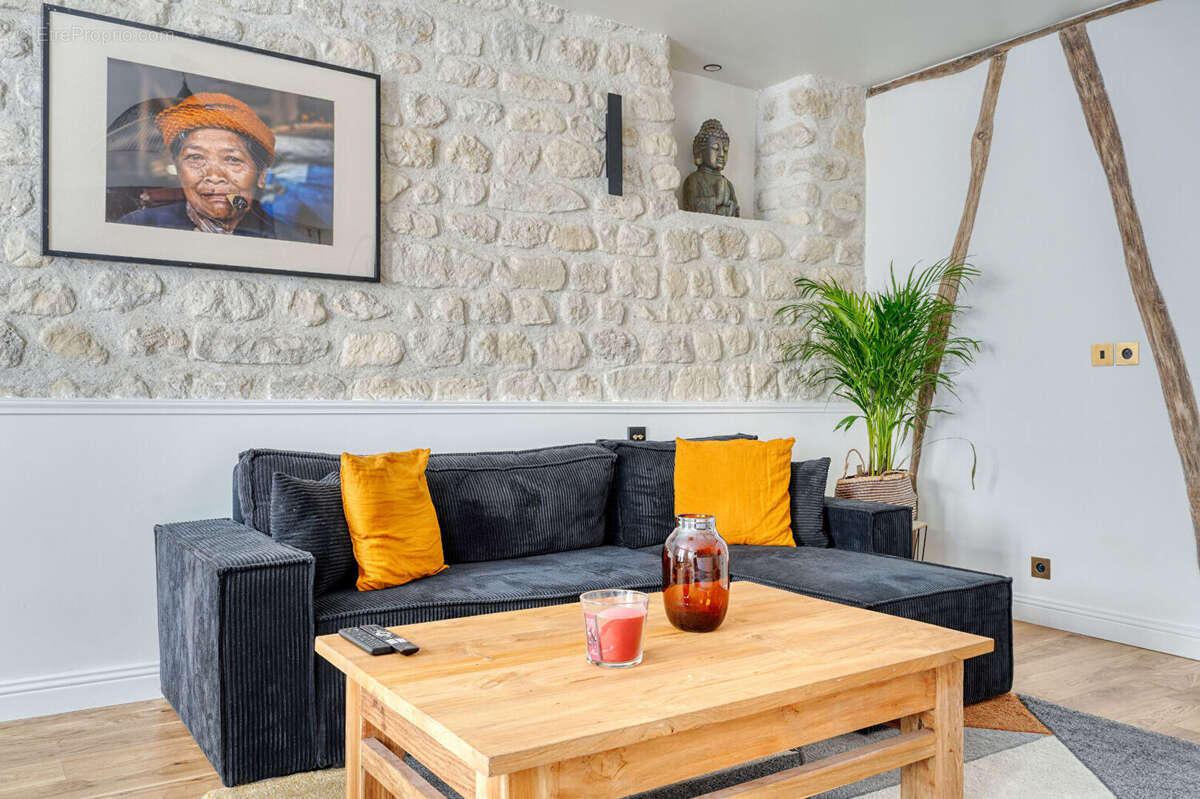 Appartement à PARIS-18E