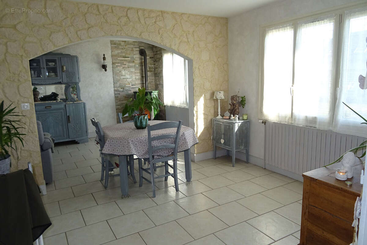 Maison à CHAPELLE-ROYALE