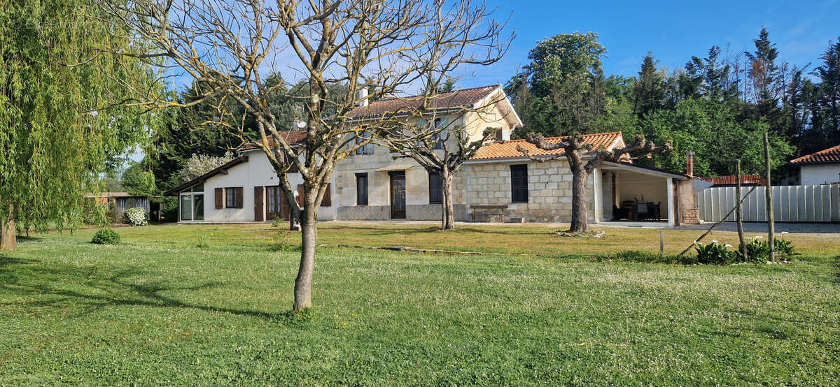 Maison à LAMARQUE