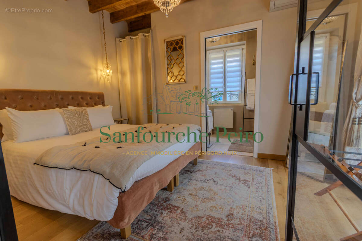 Appartement à SARLAT-LA-CANEDA