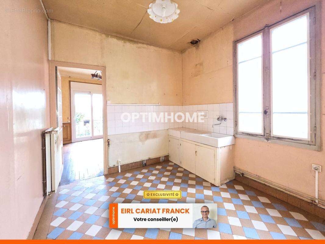 Maison de 78 m², l’ensemble sur 632 m² de terrain avec des dépendances : - photo 5