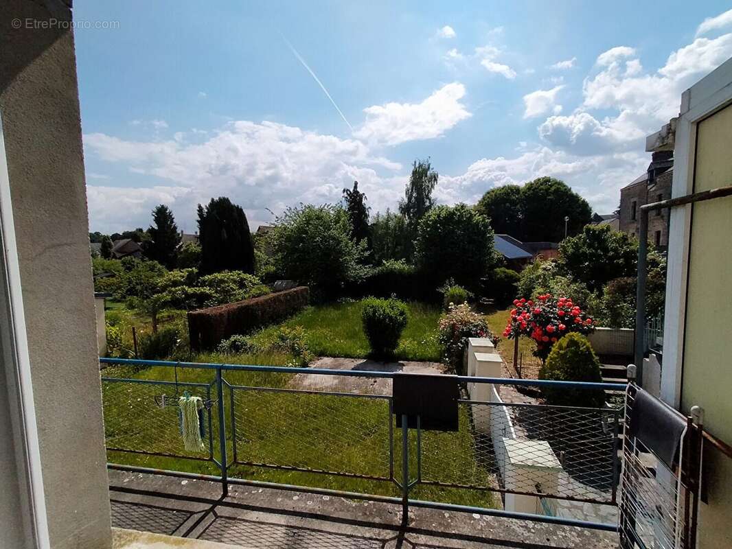 Maison à VILLAINES-LA-JUHEL