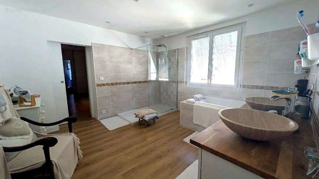 Maison en pierre à vendre avec garage - photo 11