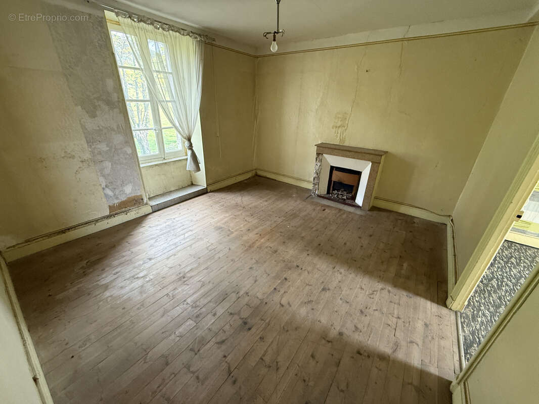 Appartement à TOURNEMIRE