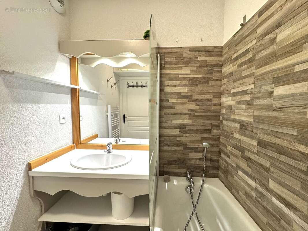 Appartement à AVRIEUX