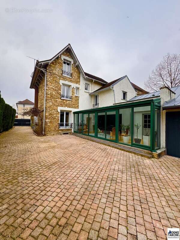 Maison à SAINT-PRIX