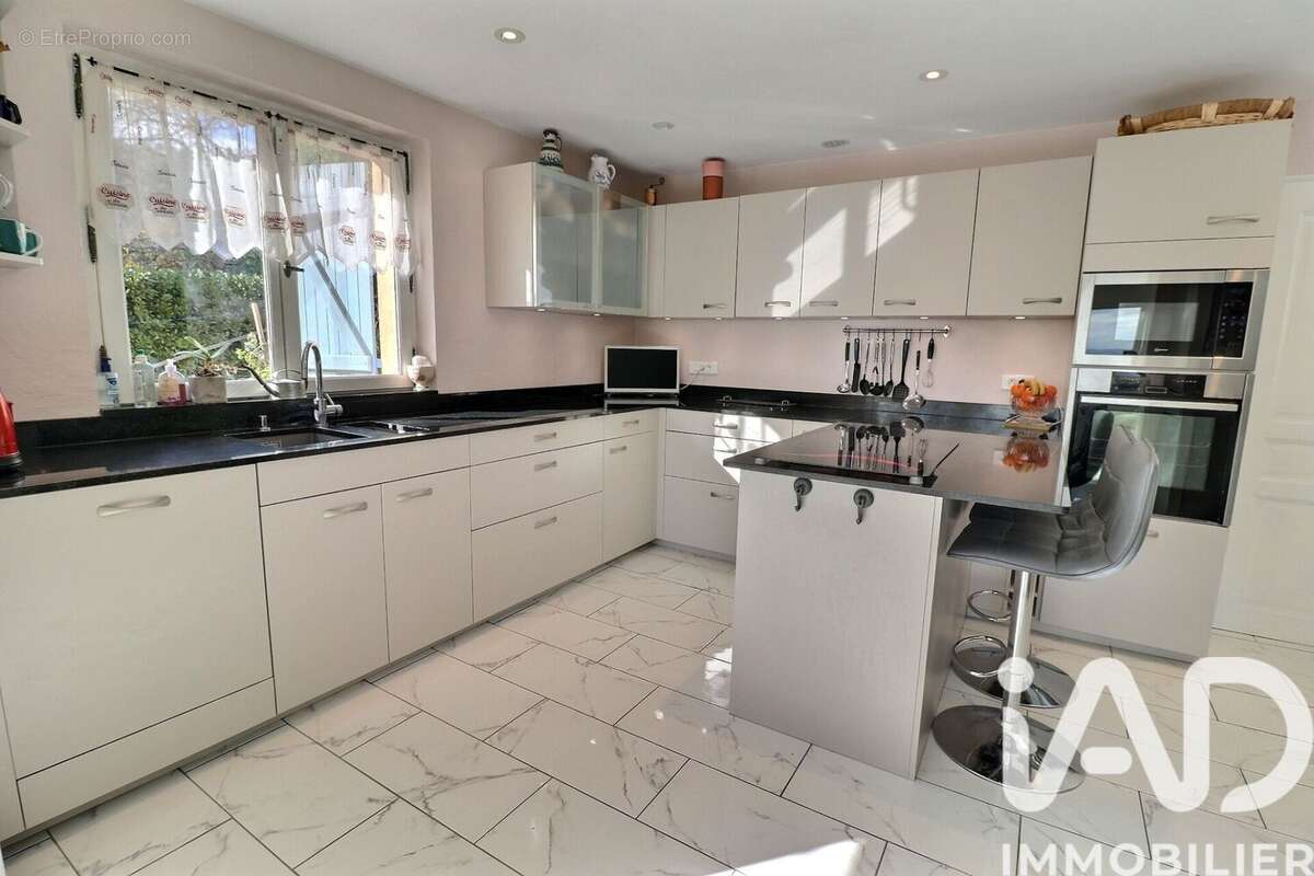 Photo 9 - Maison à COTIGNAC