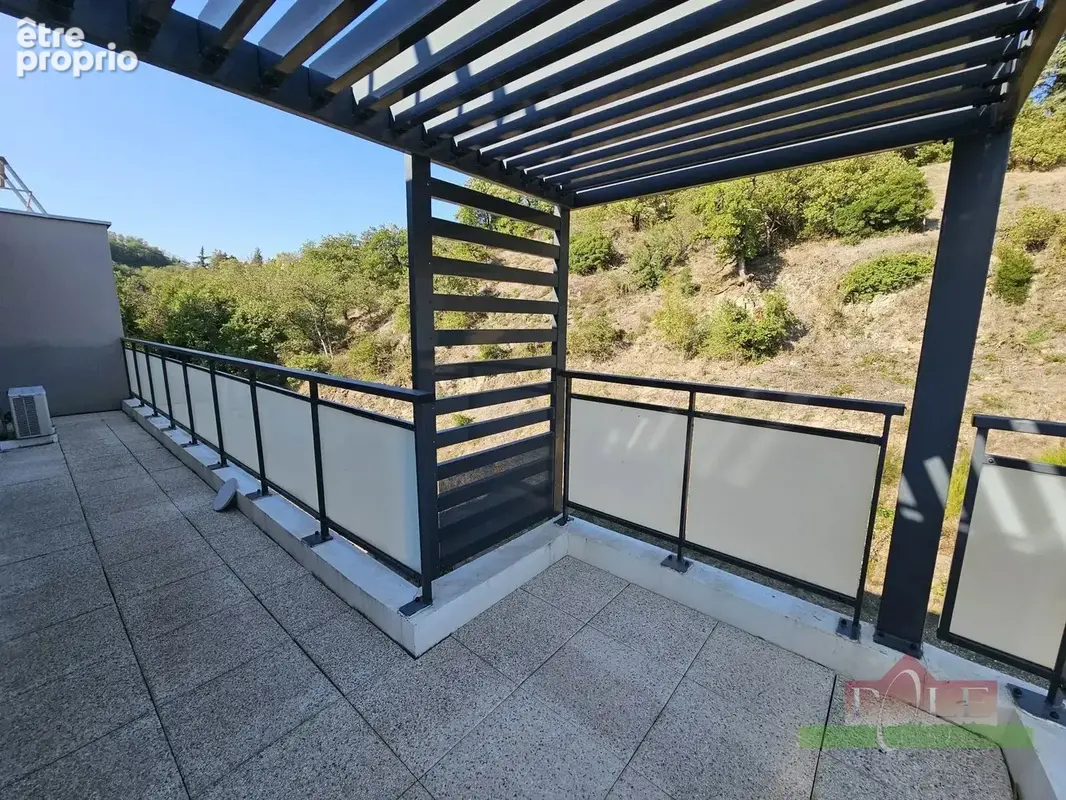 PONT-EVEQUE, Appartement 2018, T4 de 87m² avec garage. - photo 4