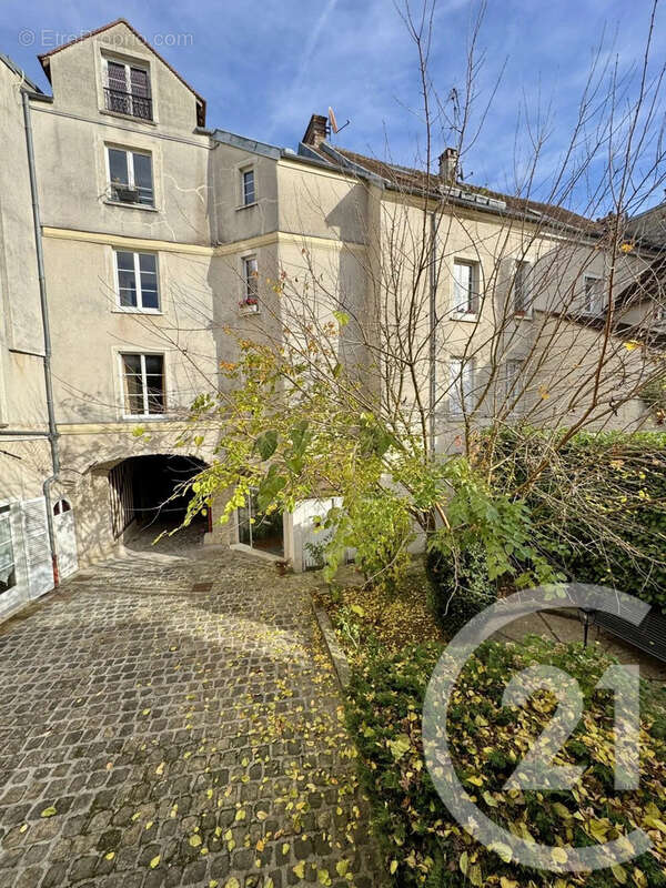 Appartement à FONTAINEBLEAU
