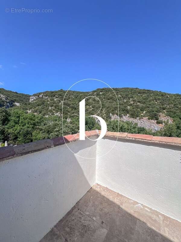 Maison 210 m² à Goudargues  - photo 32