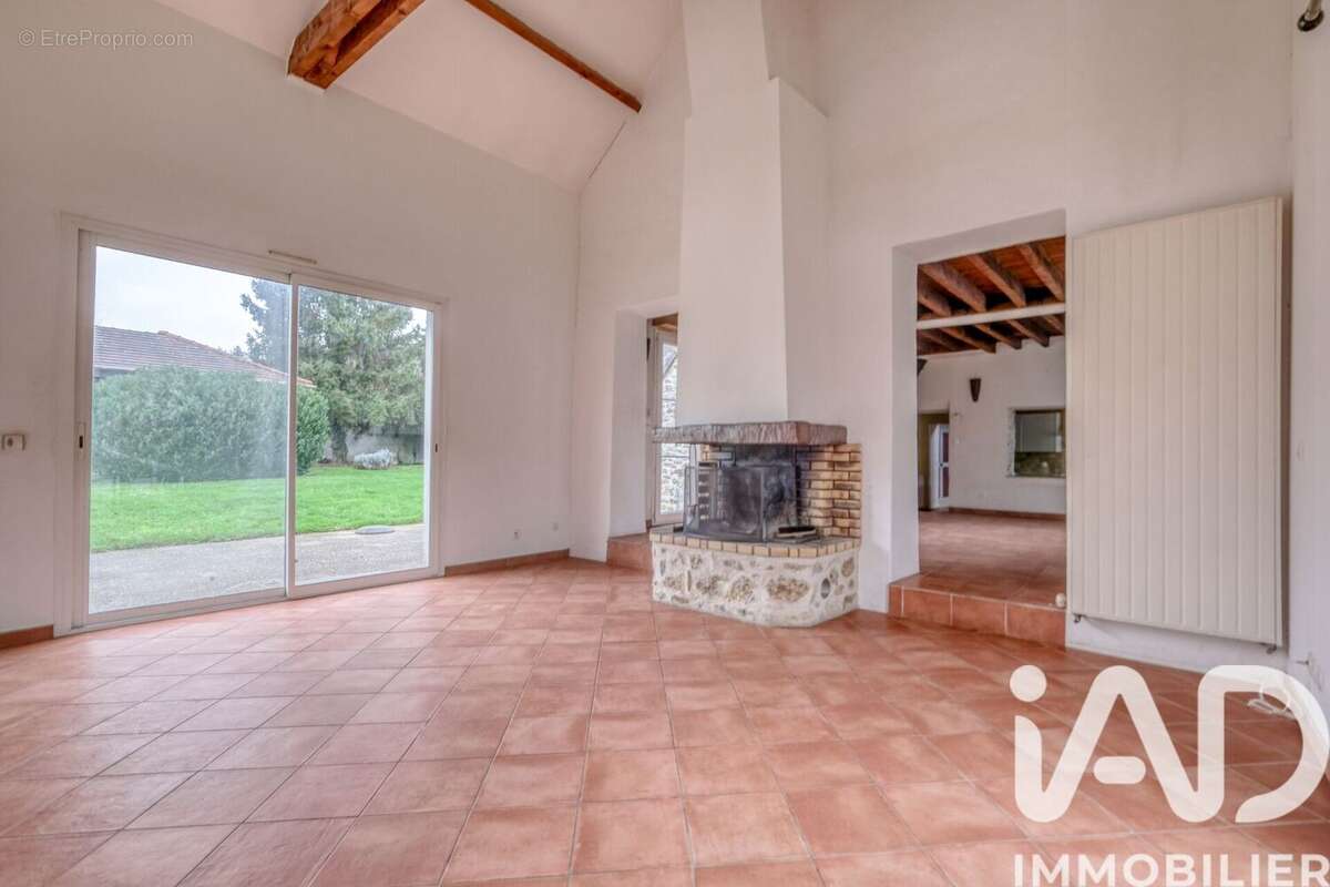 Photo 5 - Maison à CRECY-LA-CHAPELLE