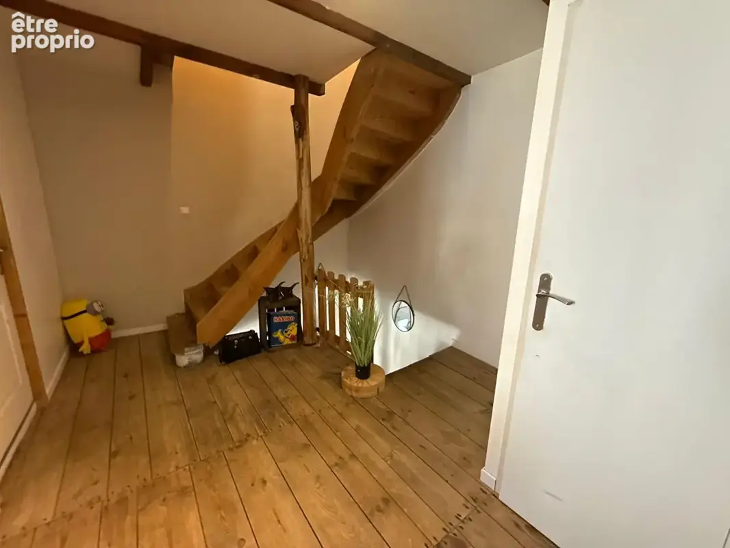 Maison de rue 103m² entièrement rénovée - Boffres - photo 10