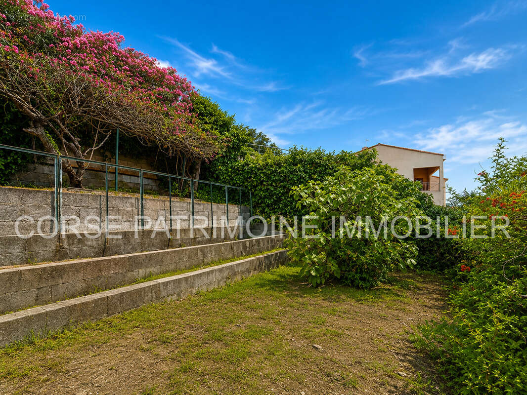 Villa aux multiples possibilités au coeur de Solenzara - photo 7