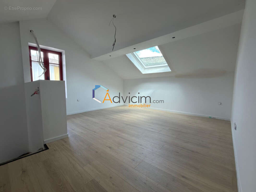Séjour - Appartement à SAINT-CHAMOND