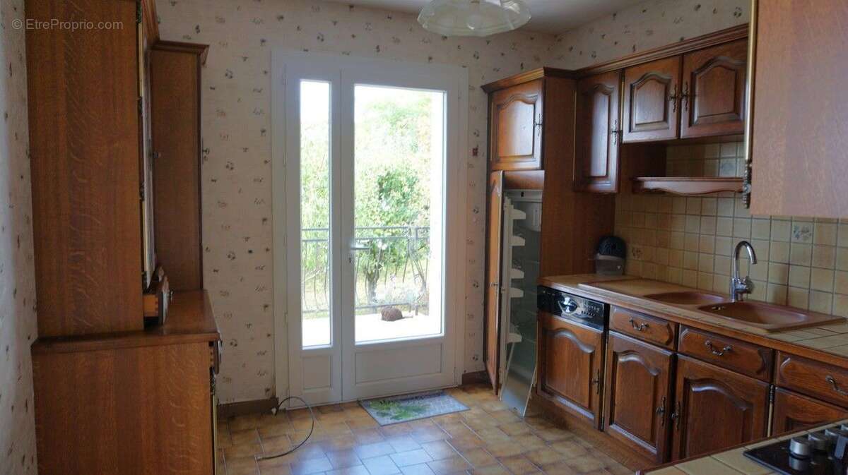 Maison à CASTELNAU-MONTRATIER