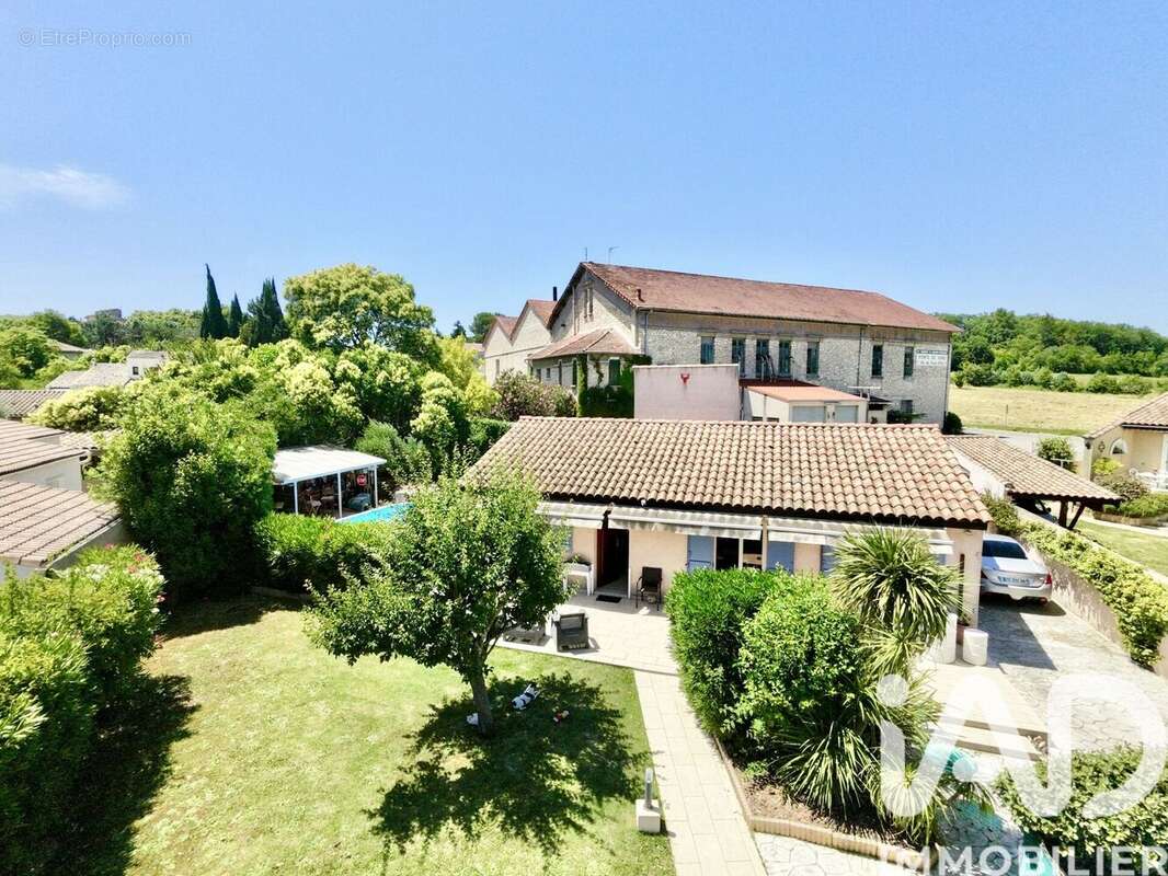 Maison 91 m² à Brignon  - photo 6