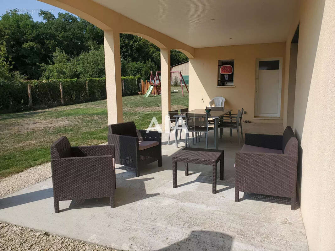 Maison à RUFFEC