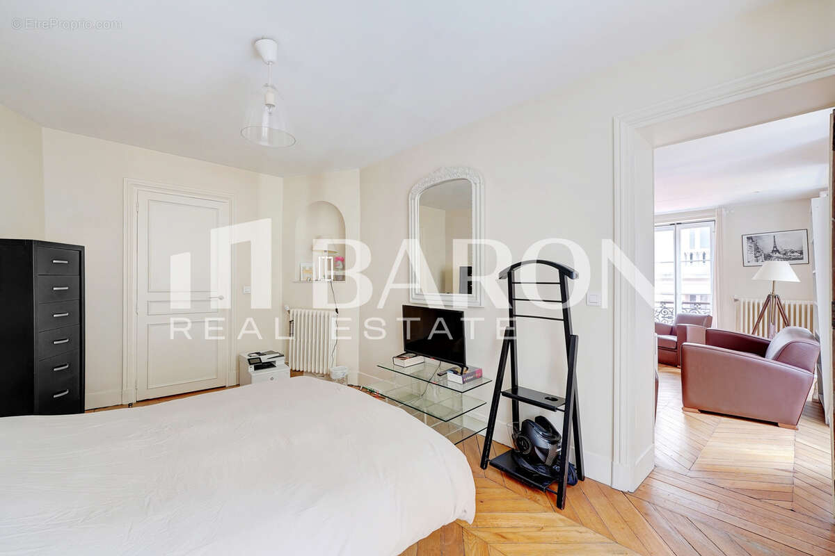 Appartement à PARIS-9E