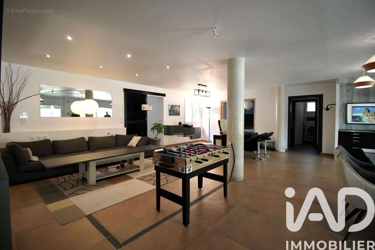 Photo 2 - Maison à MARSEILLE-12E