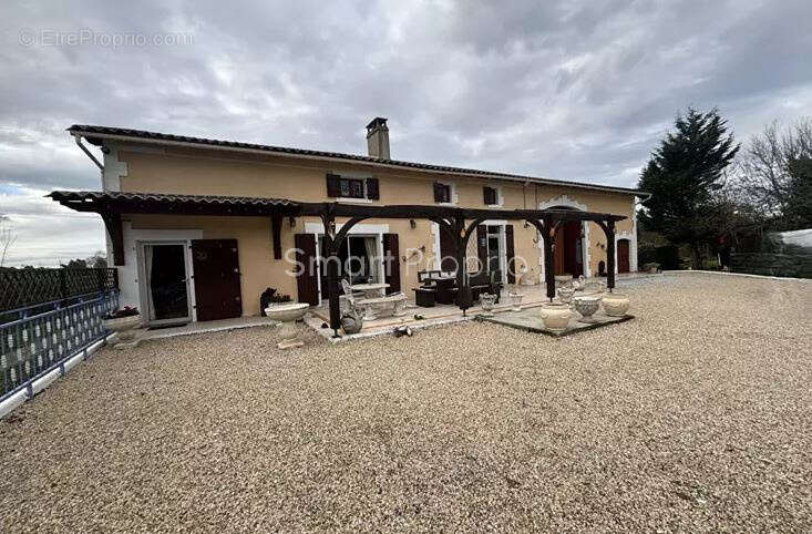 Maison à SAINT-MICHEL-DE-DOUBLE