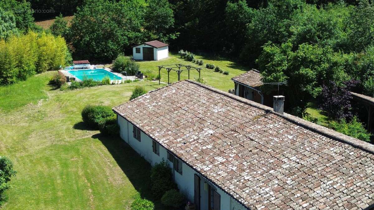Maison à TOMBEBOEUF