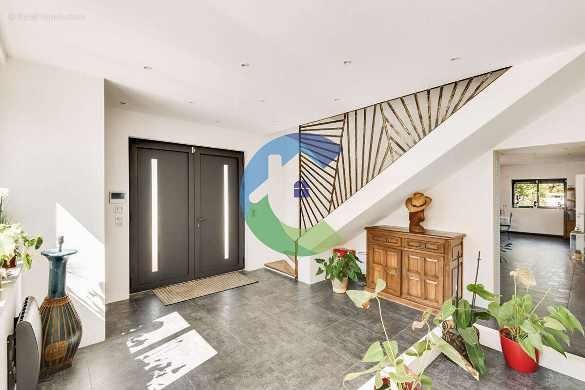 Maison à SAULX-LES-CHARTREUX