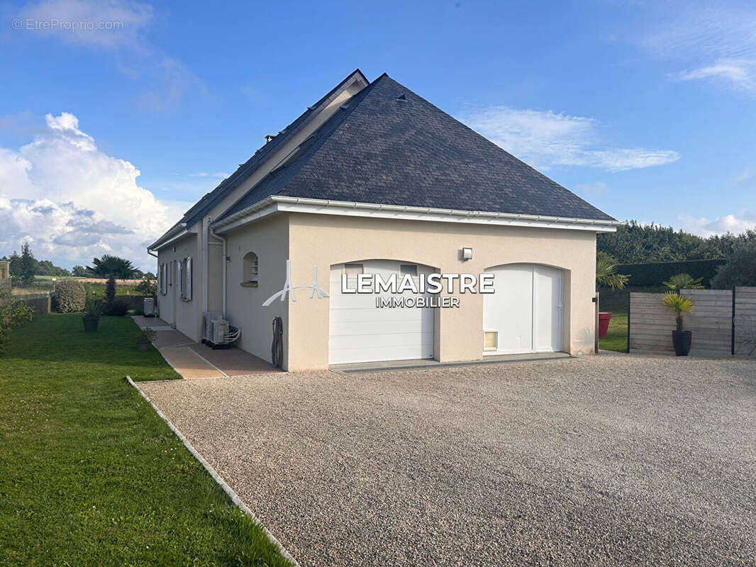 Maison à SAINT-JOUIN-BRUNEVAL