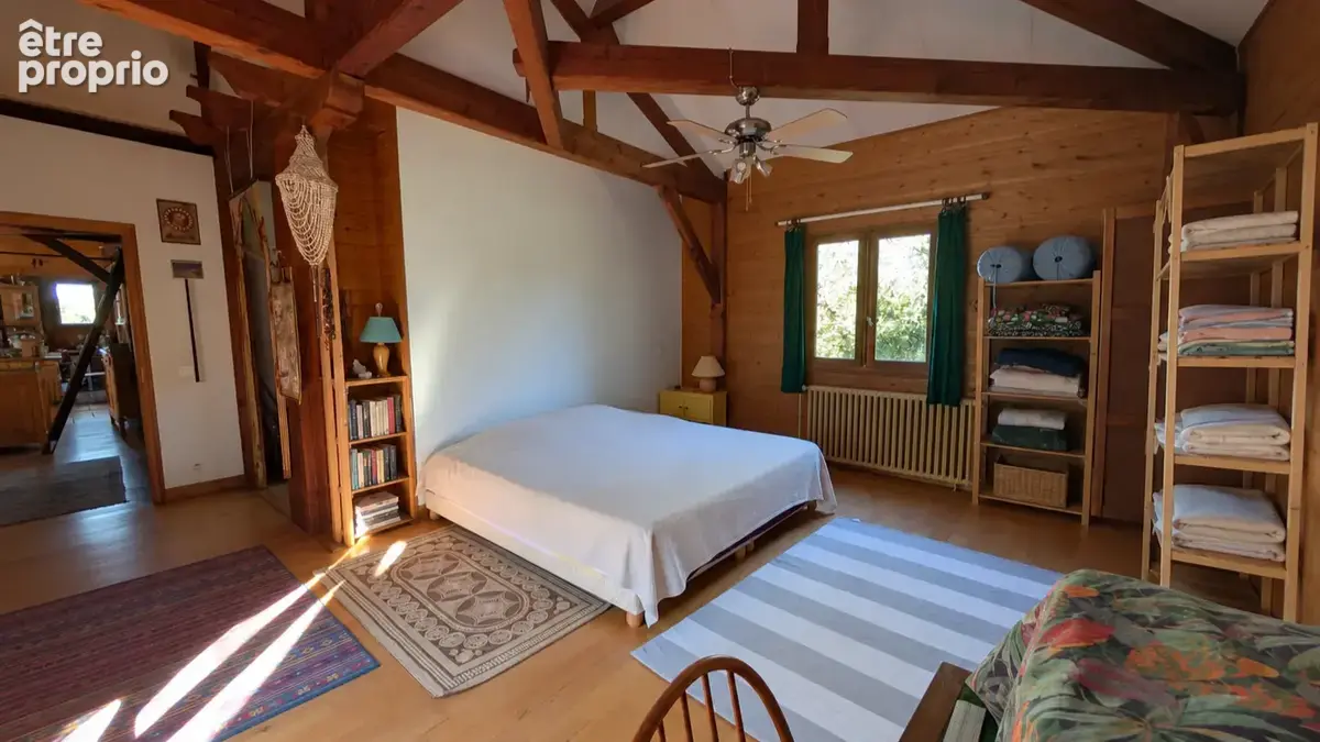 Propriété avec vue, au calme sur plus de 4 hectares - photo 6
