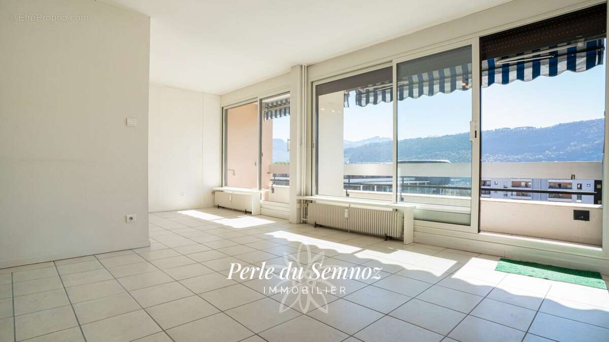 Appartement à SEYNOD