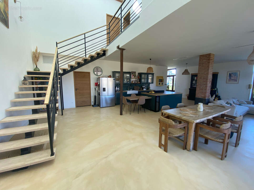 Maison à CANAULES-ET-ARGENTIERES