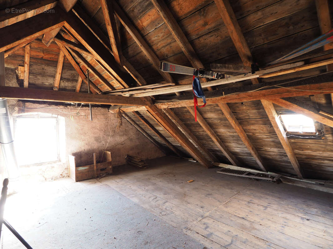 EXCLUSIF Etueffont - Maison pierre à rénover en totalité - photo 5