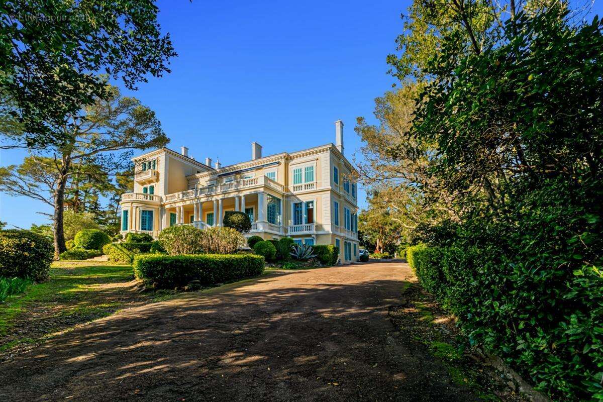 Appartement à SAINT-RAPHAEL
