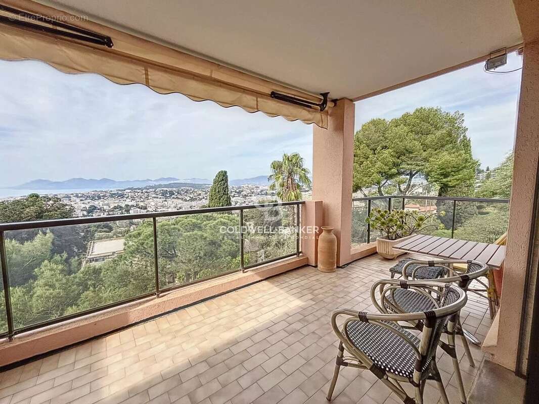 Appartement à LE CANNET