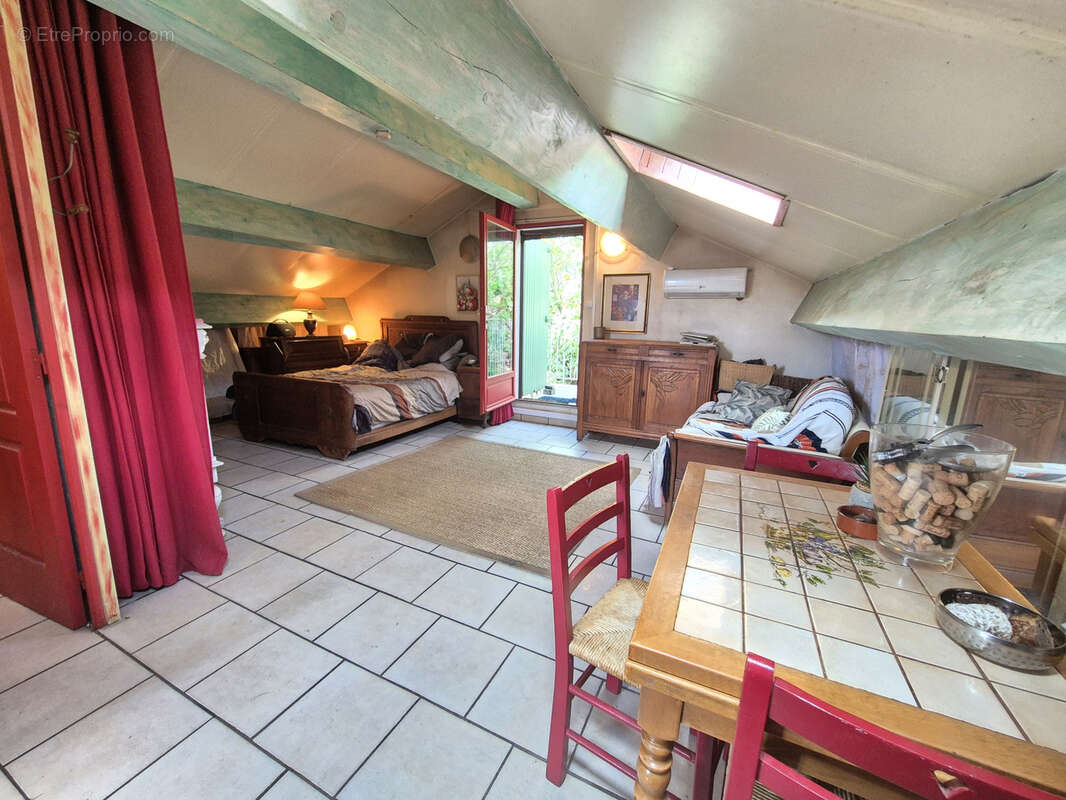 Maison à CARQUEIRANNE