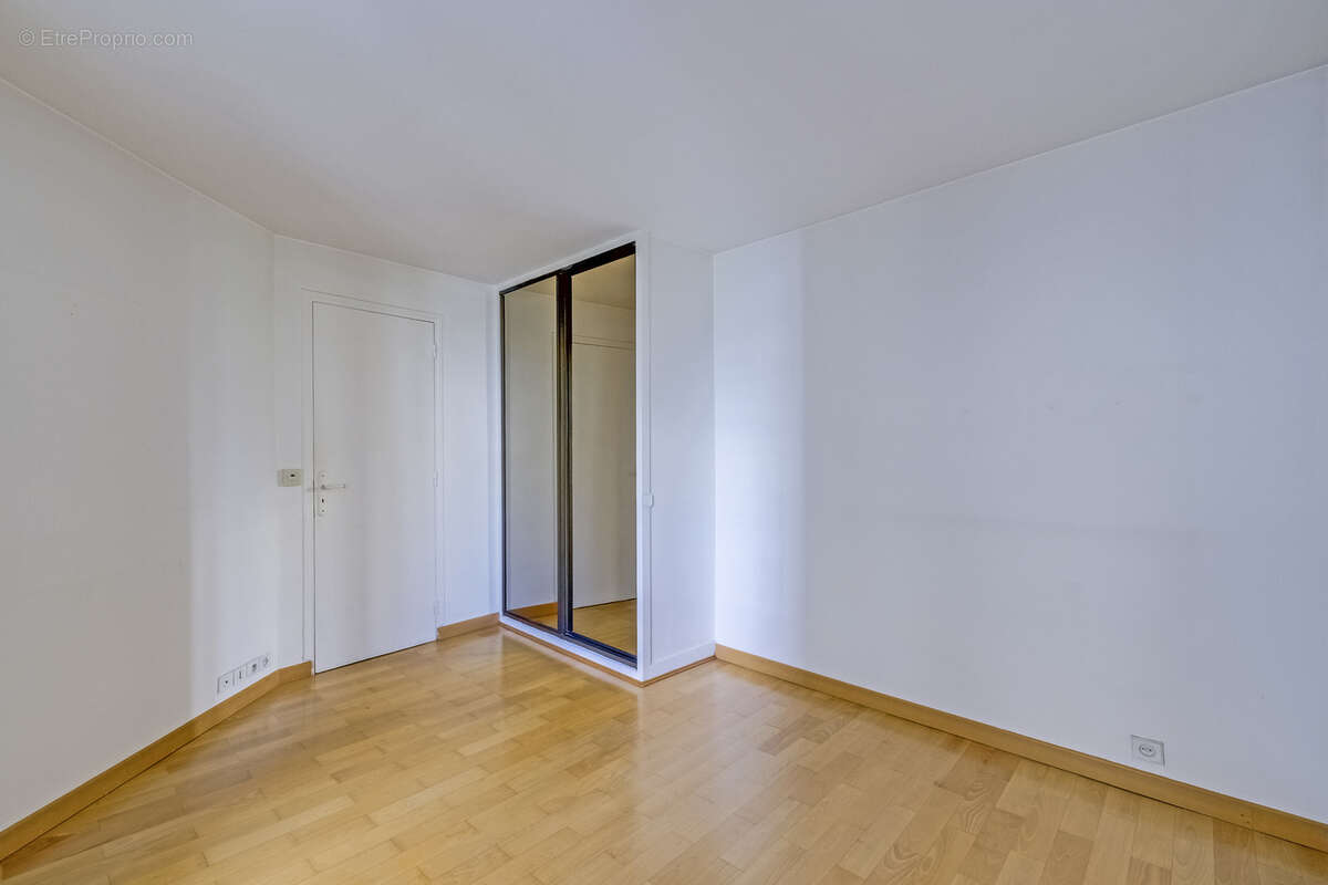 Appartement à PARIS-3E