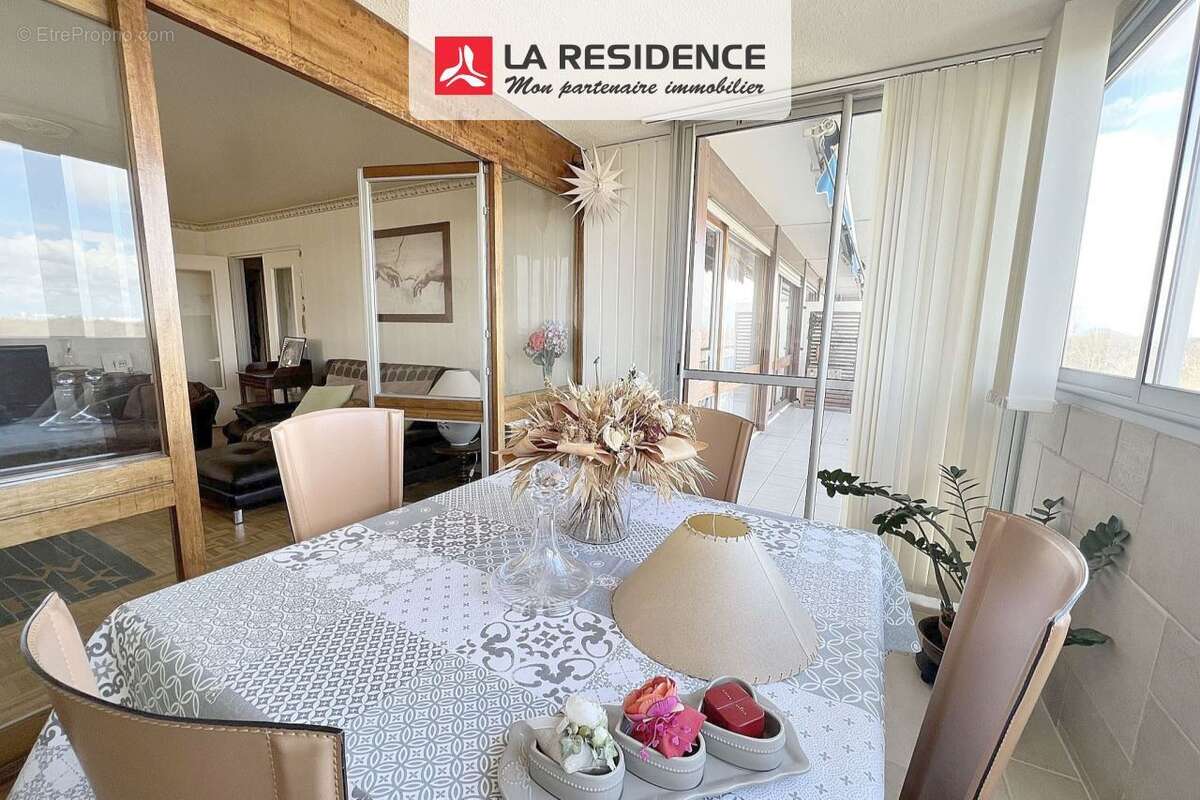 Appartement à VELIZY-VILLACOUBLAY