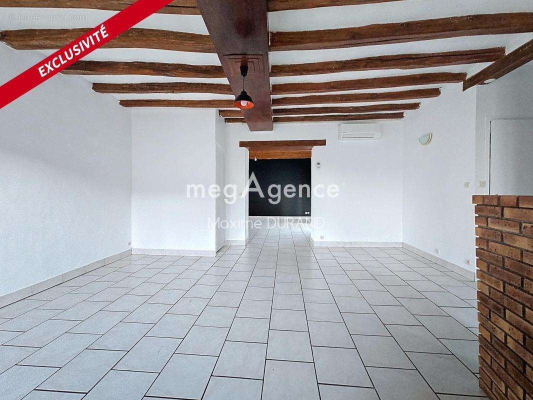 Appartement à TREMENTINES