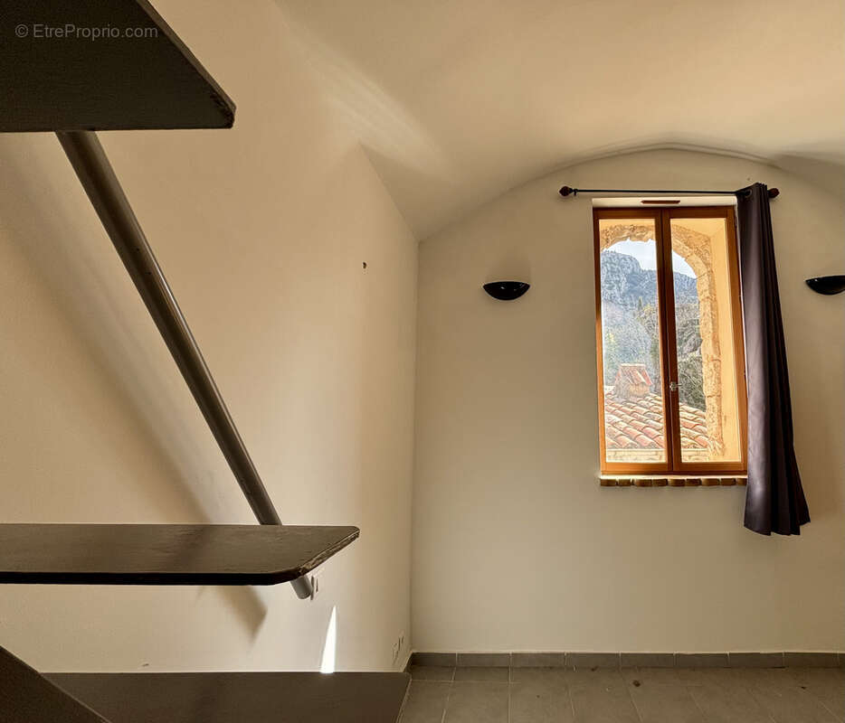 Appartement à PEILLE