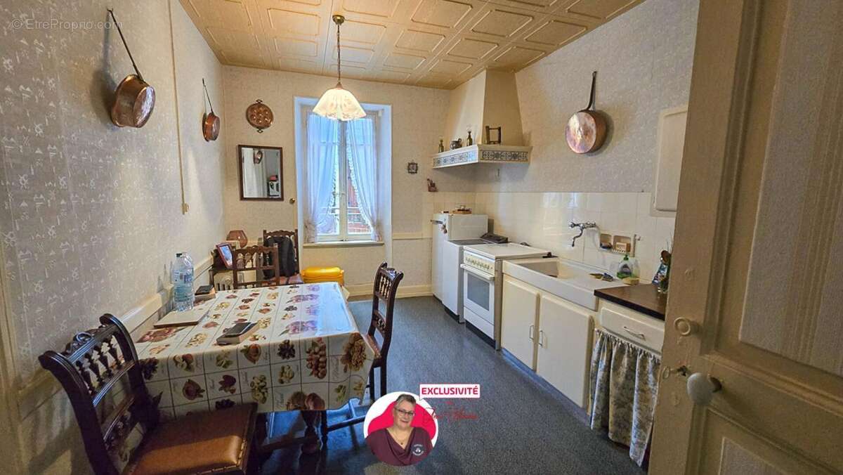grande propriété en 2 parties  pour  un total de 640 m² sur petit jardin - photo 9