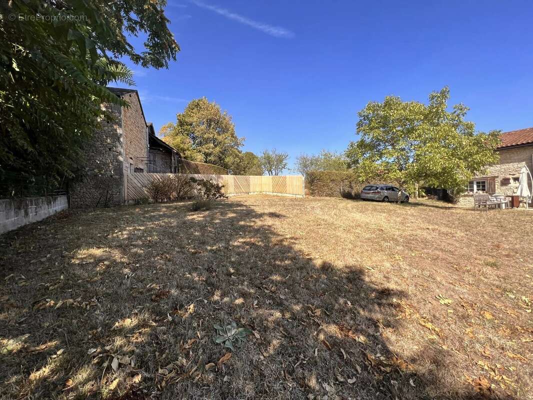 Maison à TAIZE-AIZIE